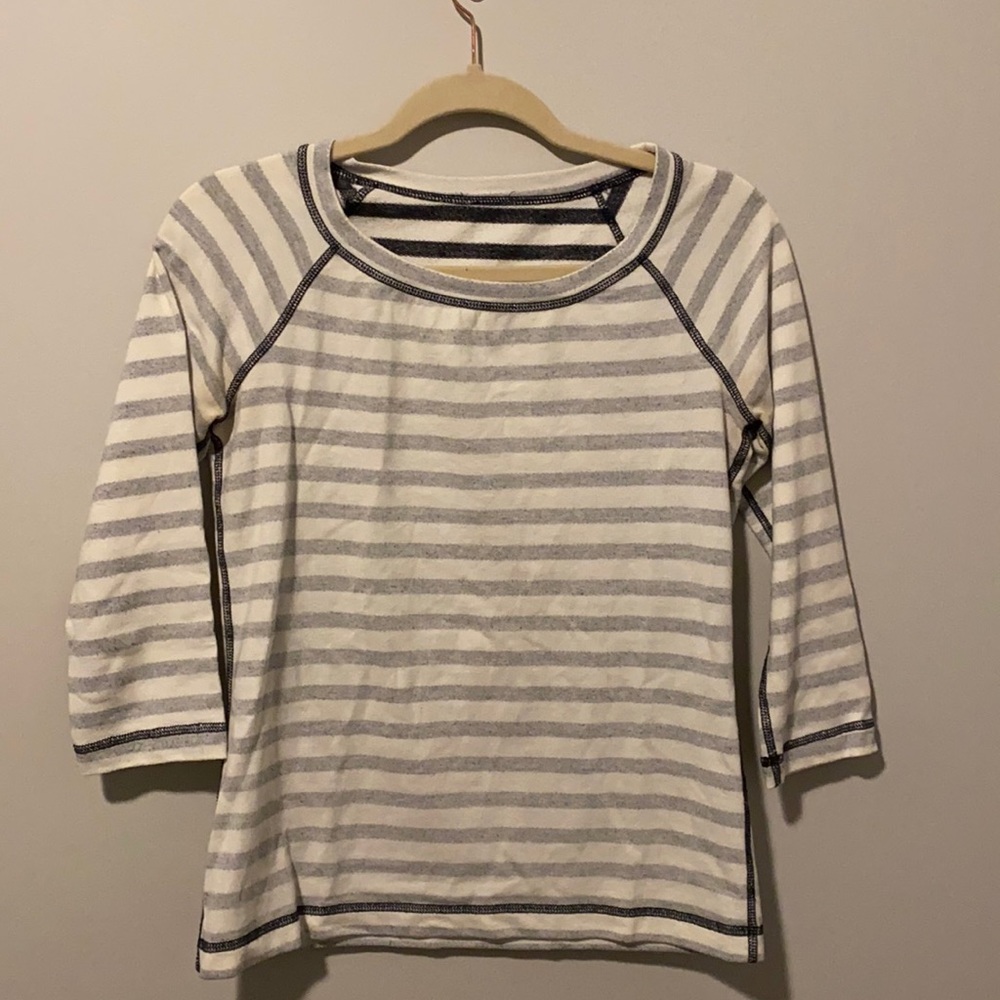 Reversible women’s sweater